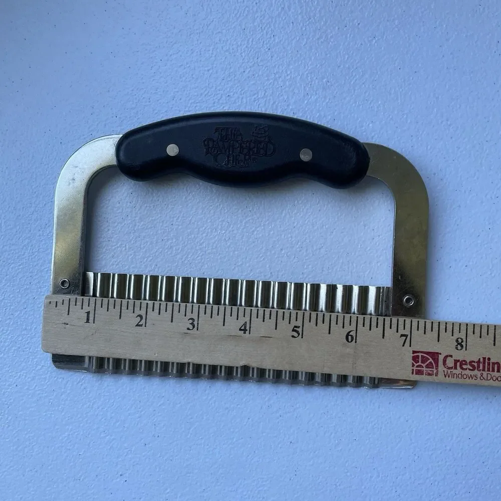 Pampered Chef Vintage Crinkle Cutter Stainless Steel Black Handle Food Slicer